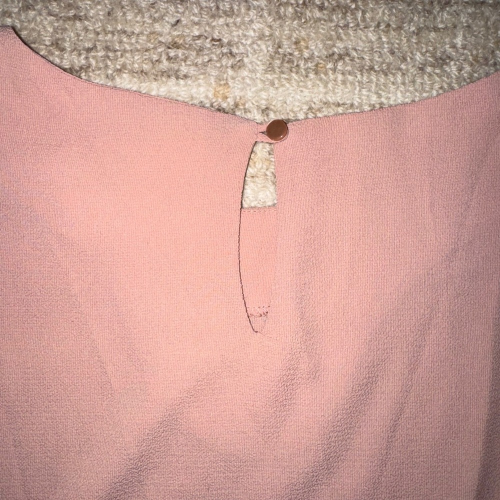 Excellent Condition Cap Ruffle Sleeve Key Hole Back Top Womens XL - Picture 5 of 5